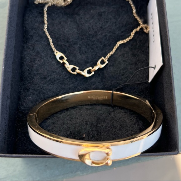 COACH 10 Mm Signature Enamel Bangle Bracelet White Hinged. - Picture 5 of 5